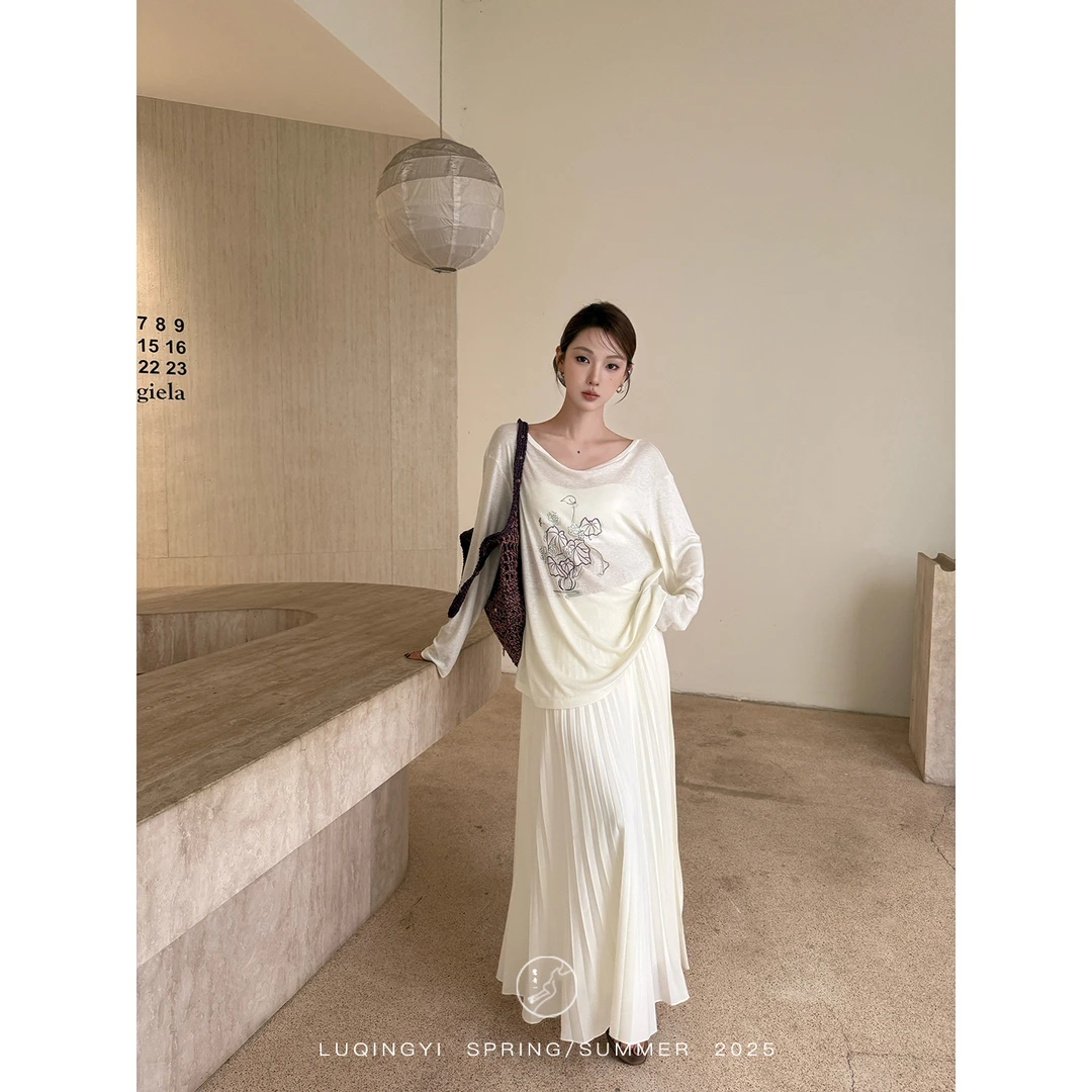 鹭青一原创【永生花】莱赛尔棉麻印花宽松斜肩长袖T恤L25T2220N