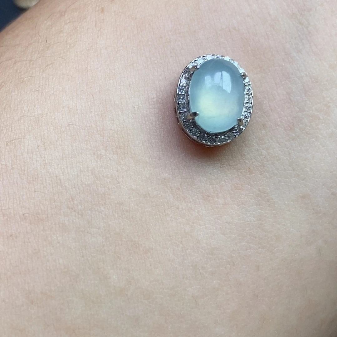 翡翠银S925镶嵌颈饰蛋面