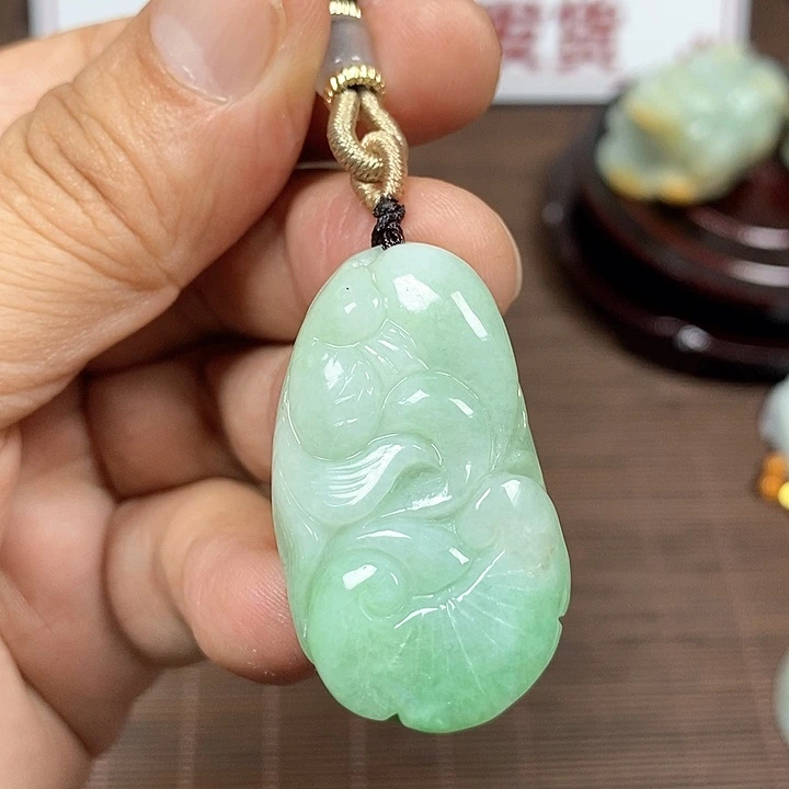 颈饰未镶嵌翡翠天然翡翠玉A货配证书