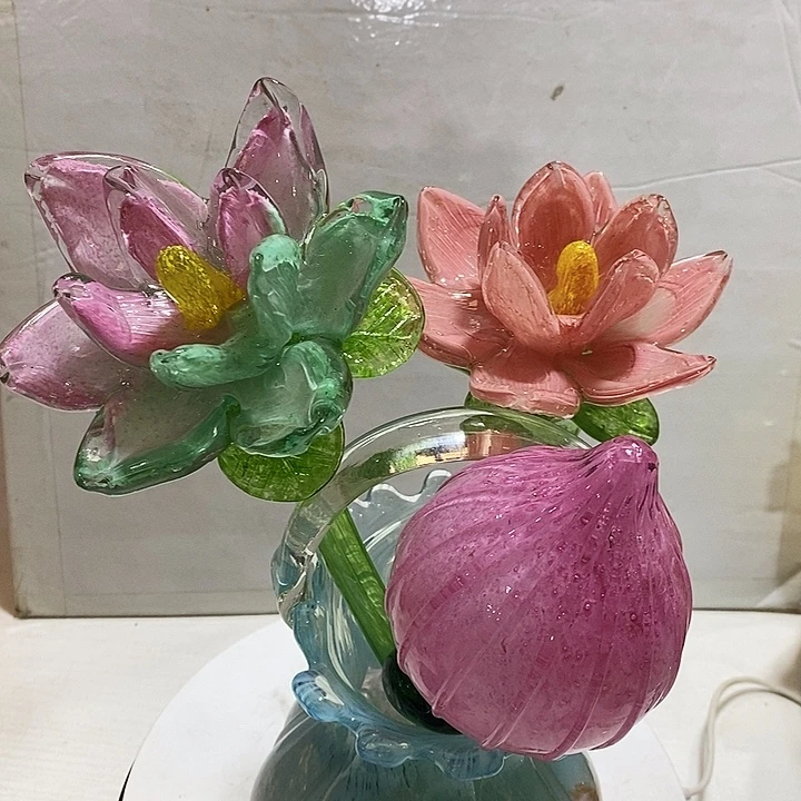 3支夜光花高约18厘米