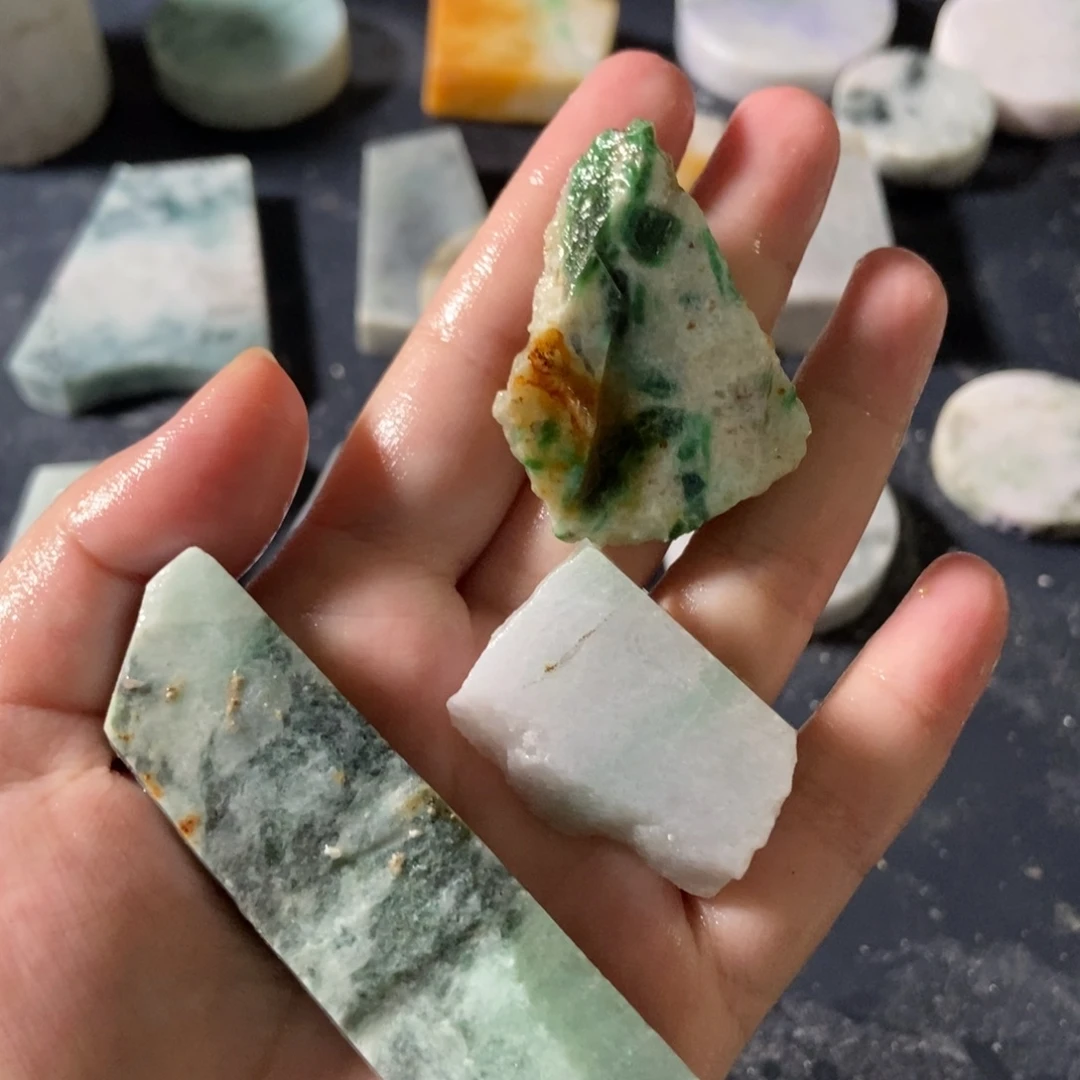 翡翠未镶嵌挂件天然翡翠