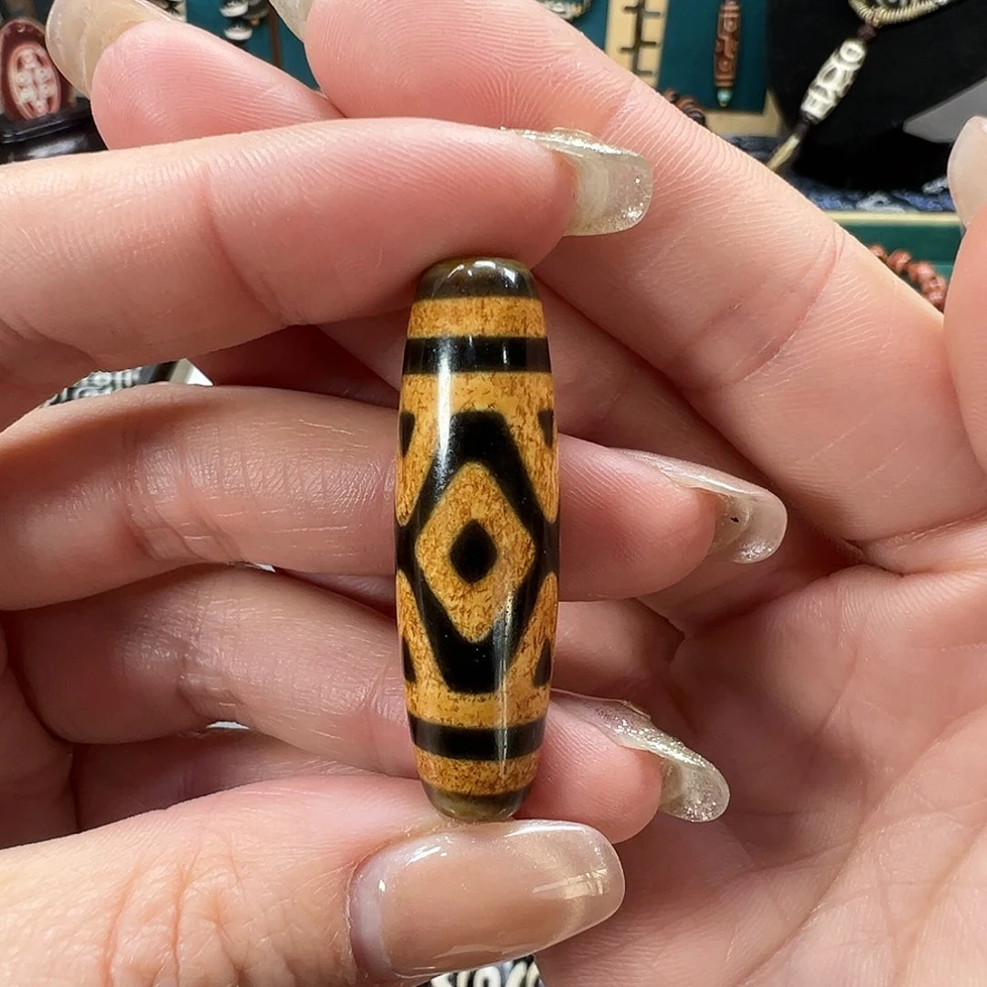 玛瑙/玉髓未镶嵌珠宝半成品行运黑金金刚三六九