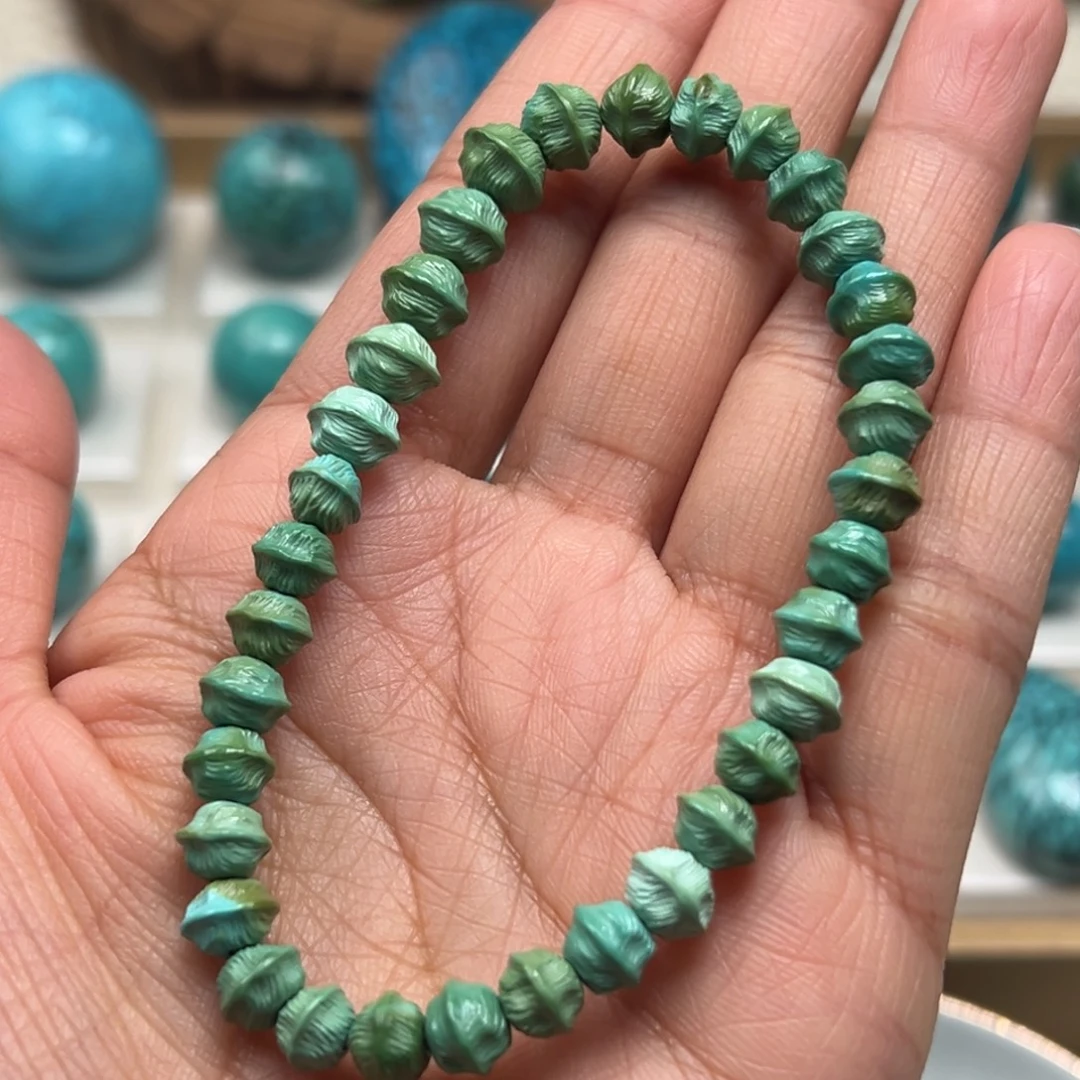 绿松石未镶嵌珠宝奇石