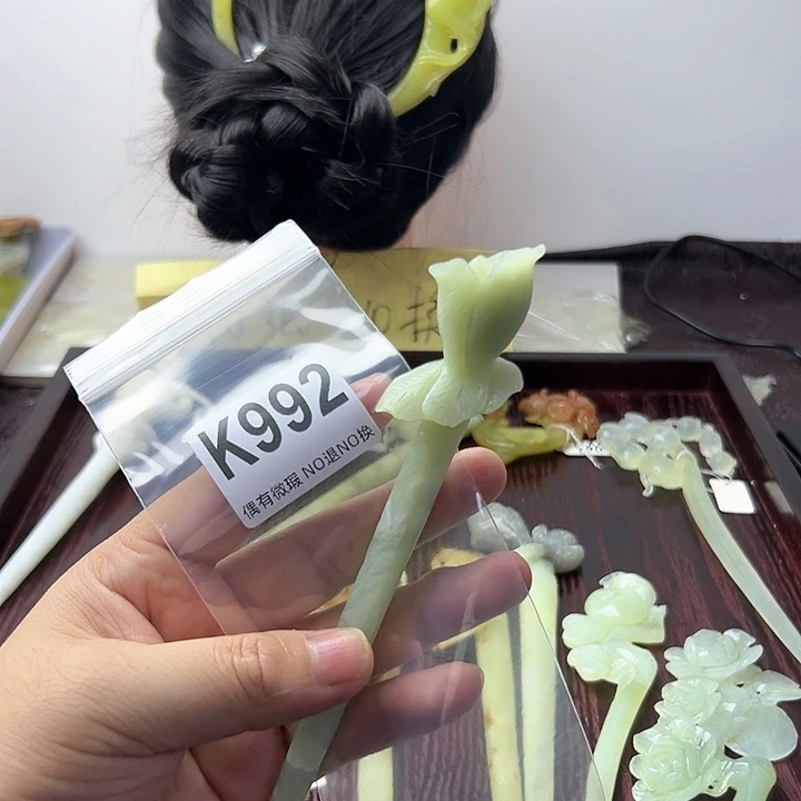 蛇纹石玉发饰合金轻*