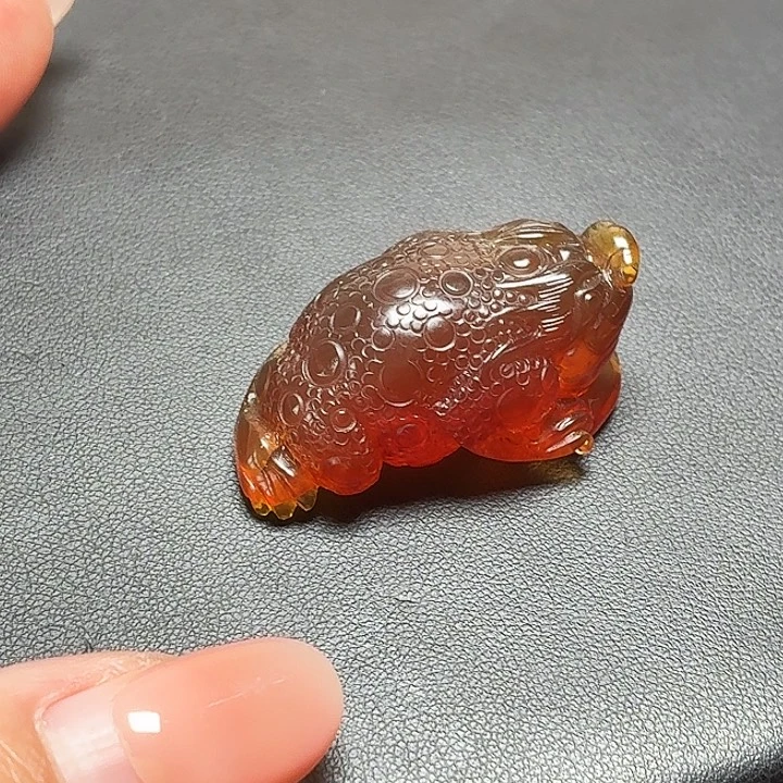 琥珀未镶嵌珠宝奇石吊