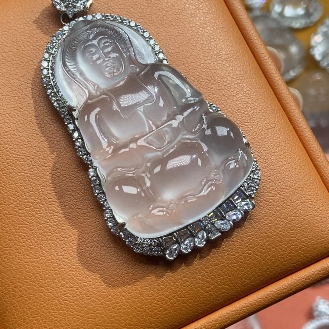 豪***哥颈饰银S925镶嵌石英质玉