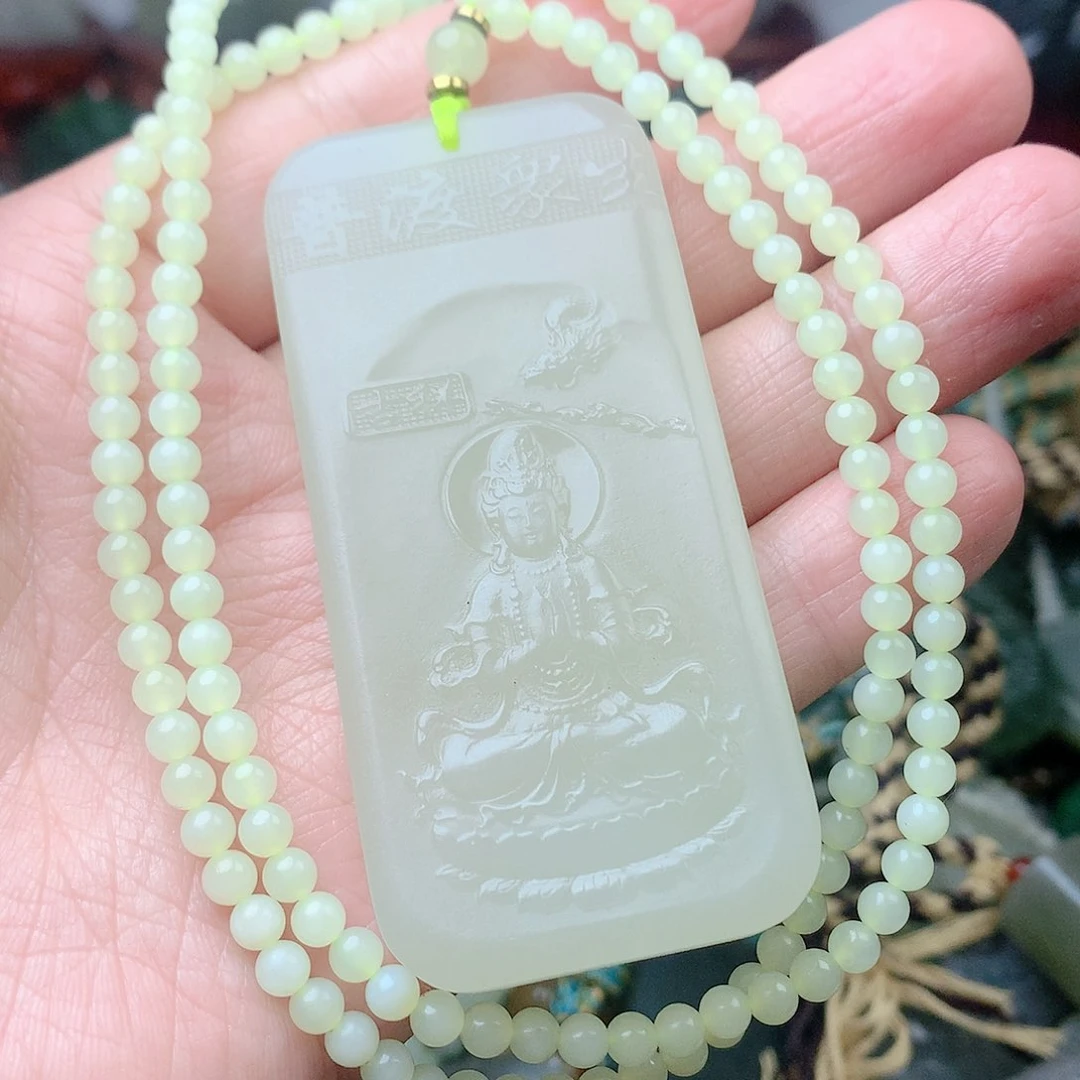 和田玉未镶嵌颈饰烈**人