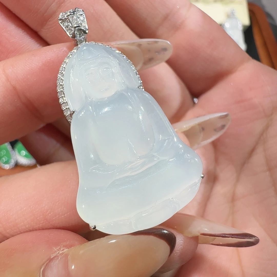【闪购商品】颈饰18K金镶嵌翡翠