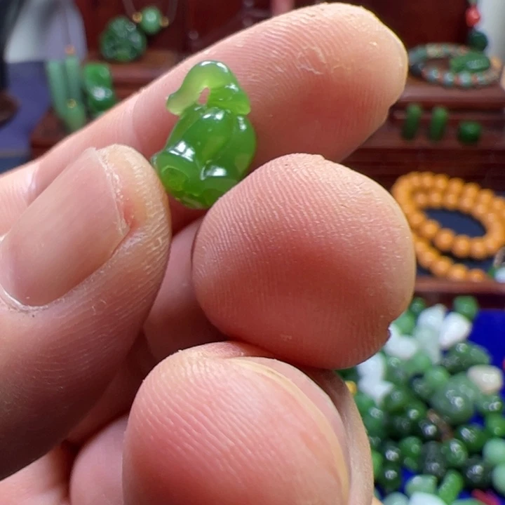 和田玉（碧玉）未镶嵌颈饰