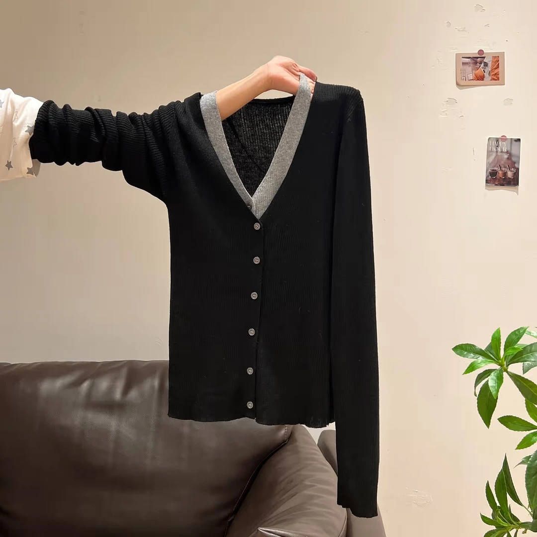 黑色V领假两件系带挂脖排扣针织打底衫女装秋季内搭修身气质上衣