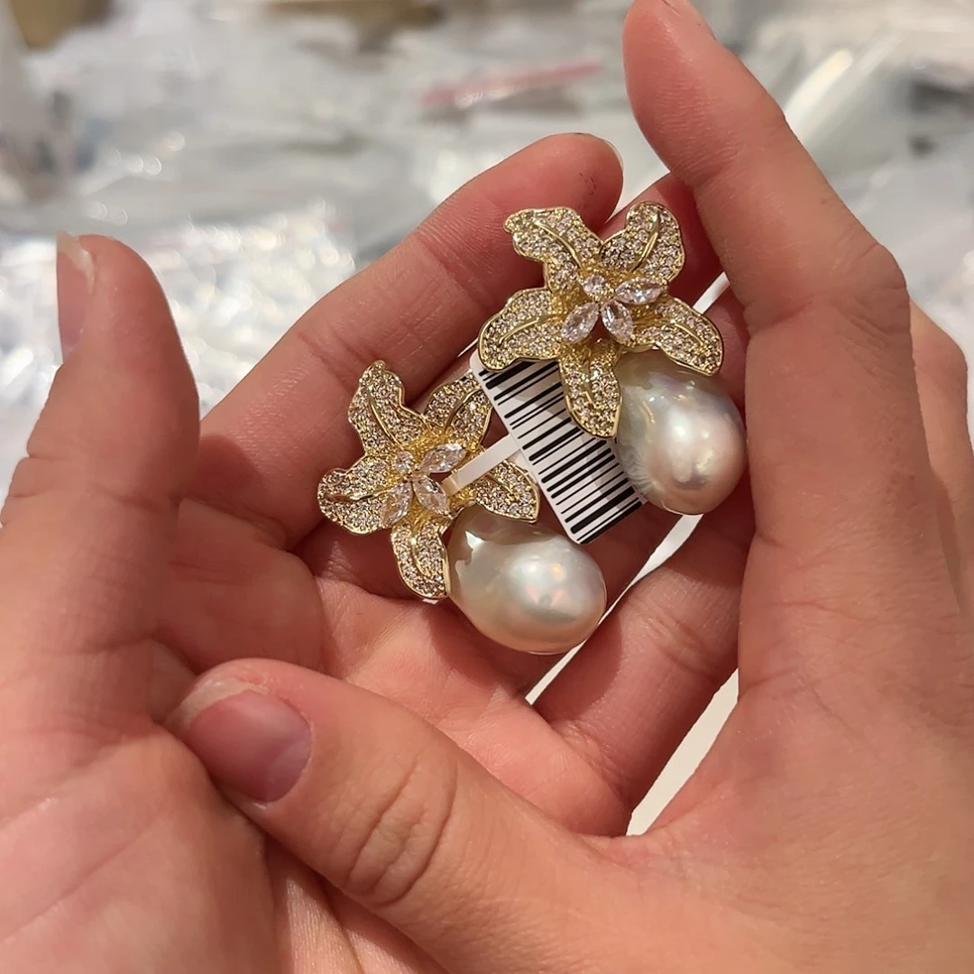 淡水珍珠耳饰合金