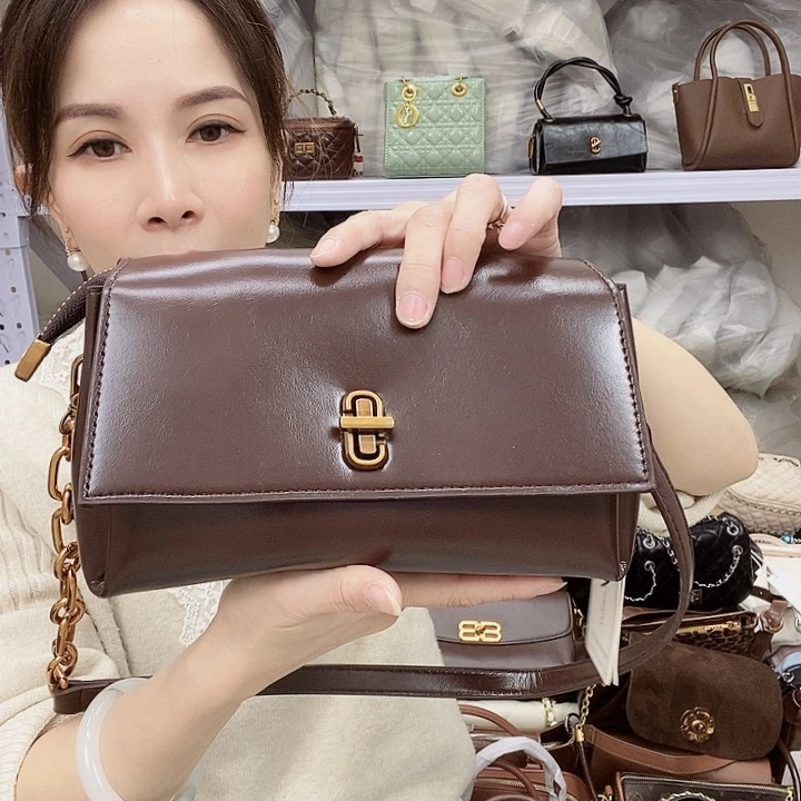 蚕丝小牛剖层皮革PU3749