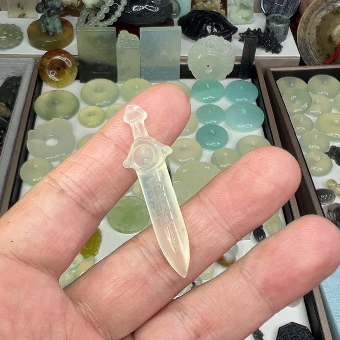 *****岫玉未镶嵌颈饰福利