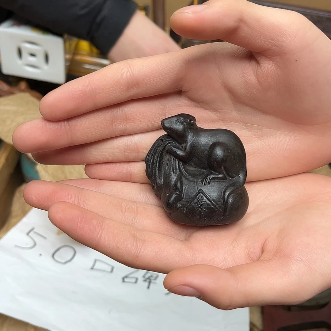 大叶紫檀（黑酸枝木类）