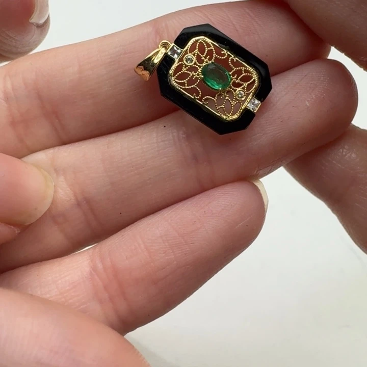 祖母绿18K金镶嵌颈饰