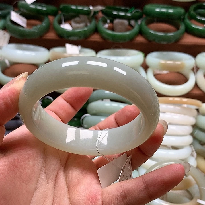 【闪购商品】和田玉手镯未镶嵌
