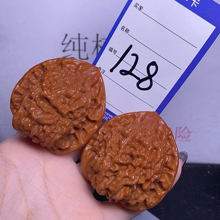 翟***兵文玩核桃把件128/51官帽