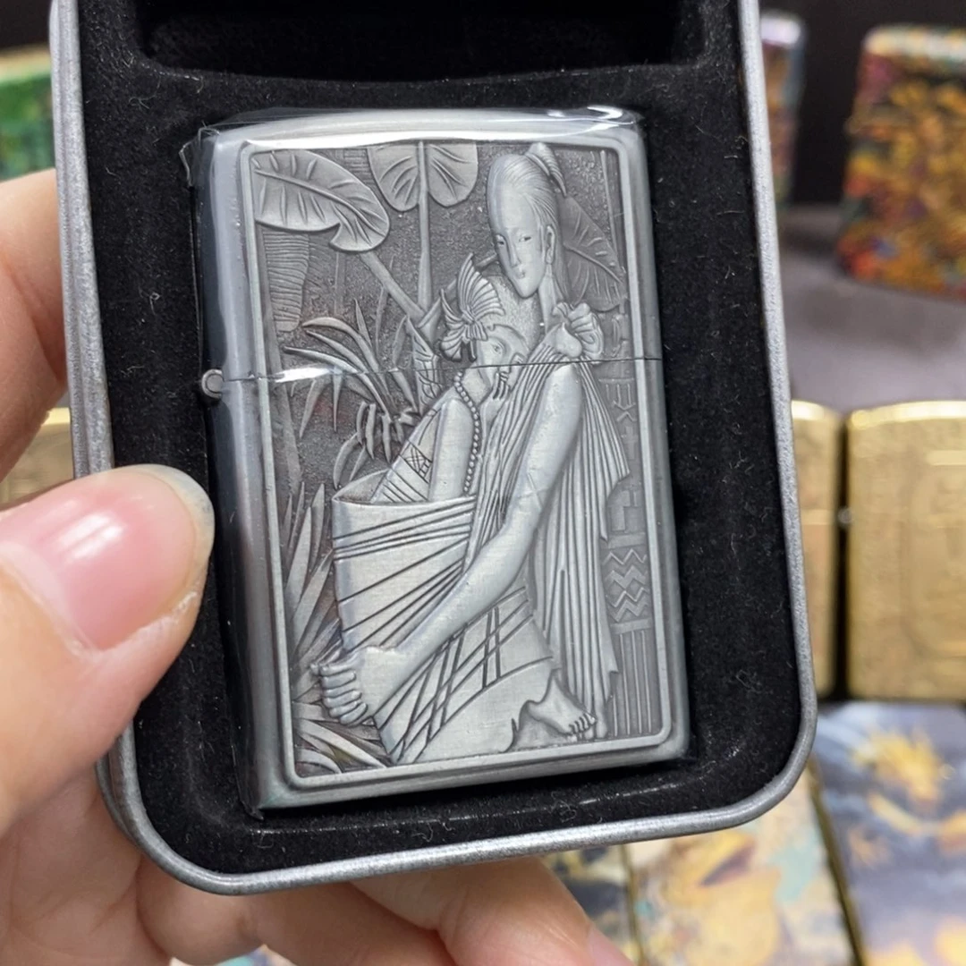 明铬灰色傣族少女啊啊啊啊啊