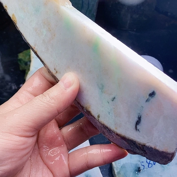 翡翠未镶嵌颈饰毛料28