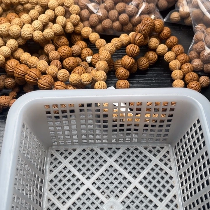 n***n文玩核桃手串小桃核散籽批发