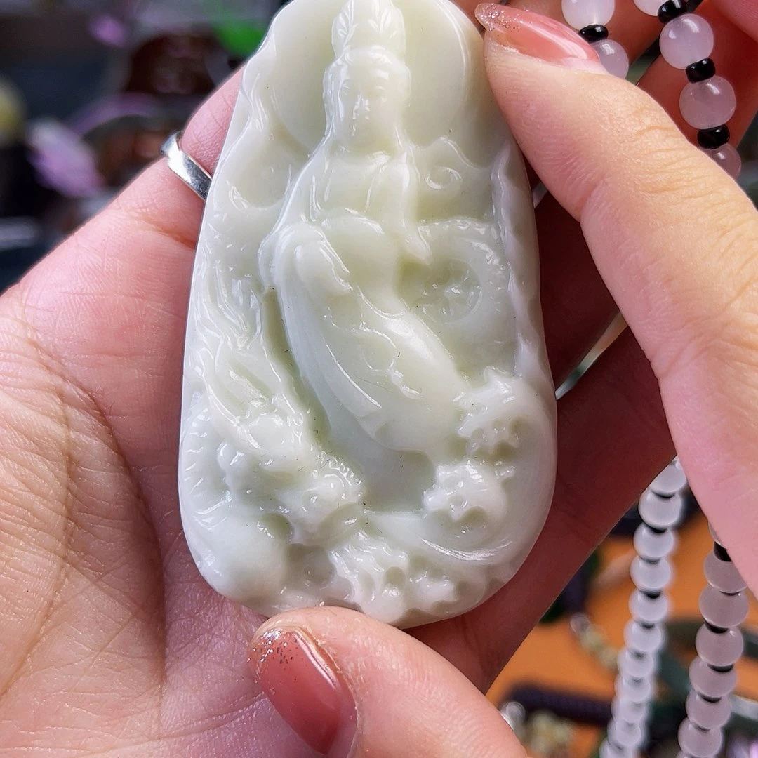 颈饰未镶嵌和田玉