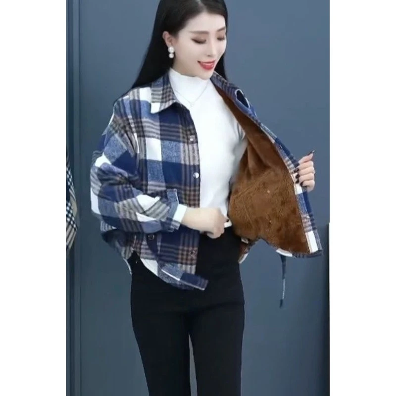 减龄休闲秋冬冬季厚加绒女时尚2023新款保暖洋气蝙蝠收腰缎面