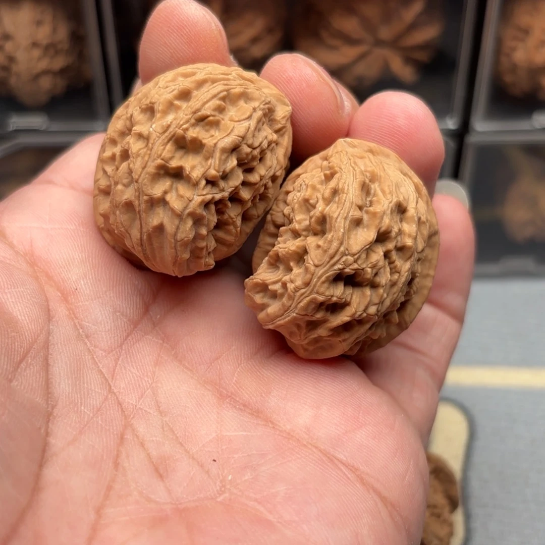 文玩核桃把件深****.半壁