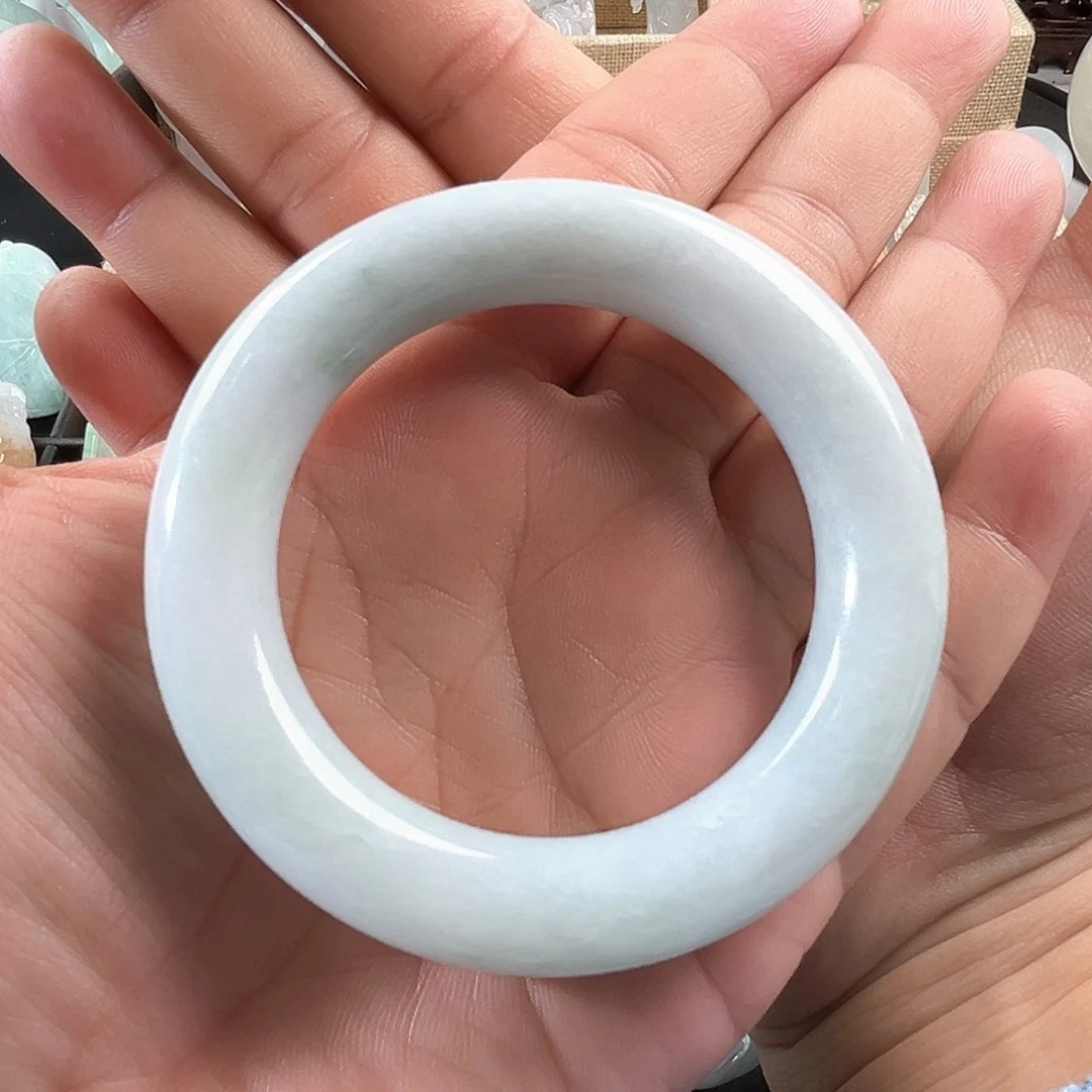 翡翠未镶嵌手镯胖圆条