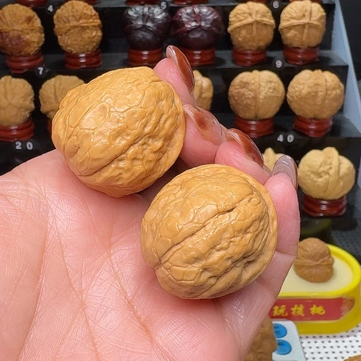 文玩核桃把件小玉蟾38尺…………100号