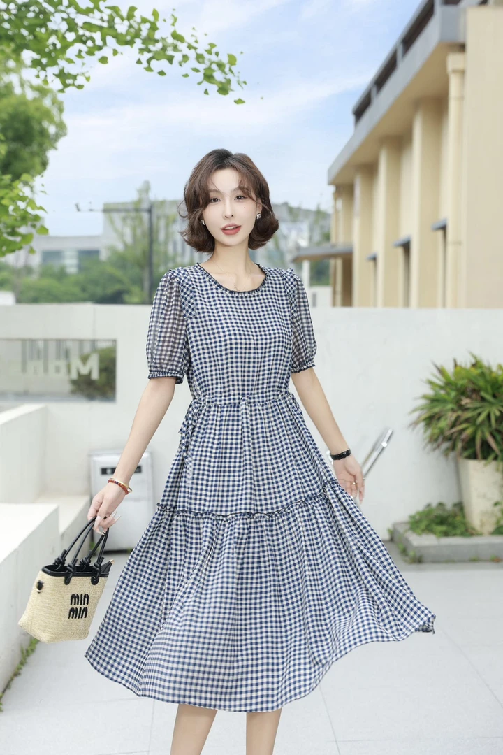 0615-09     女款气质法式显瘦飘逸连衣裙   WZFQ   239  ZJ Z