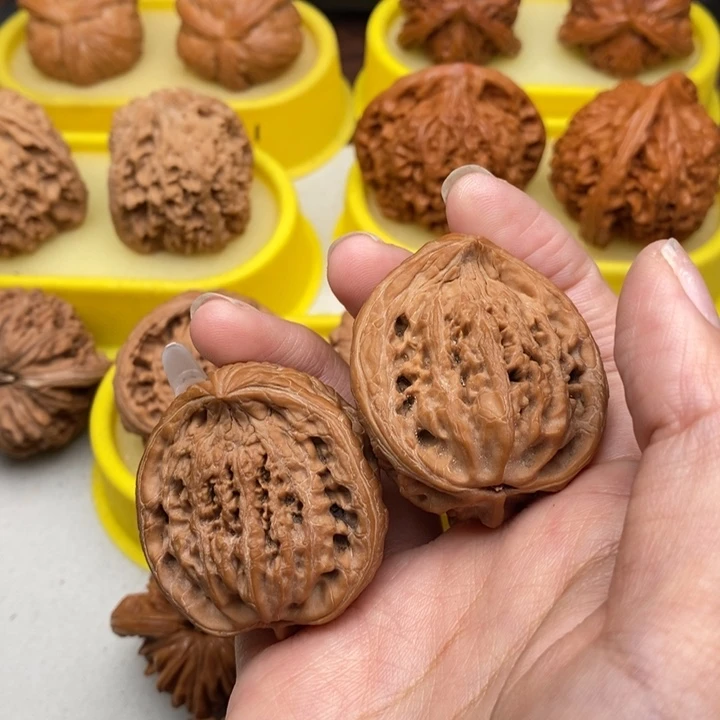 长***歌吊坠文玩核桃蛇头38