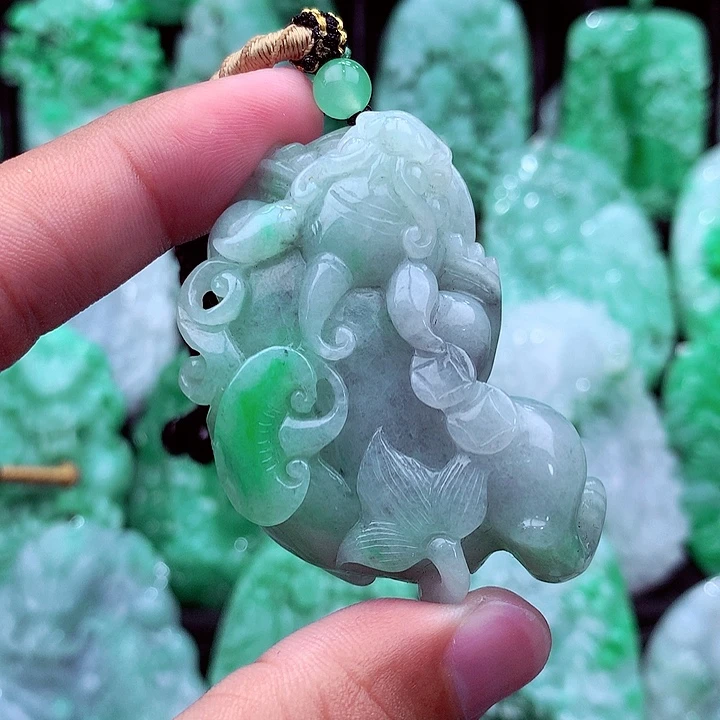 翡翠未镶嵌吊坠(不含链)