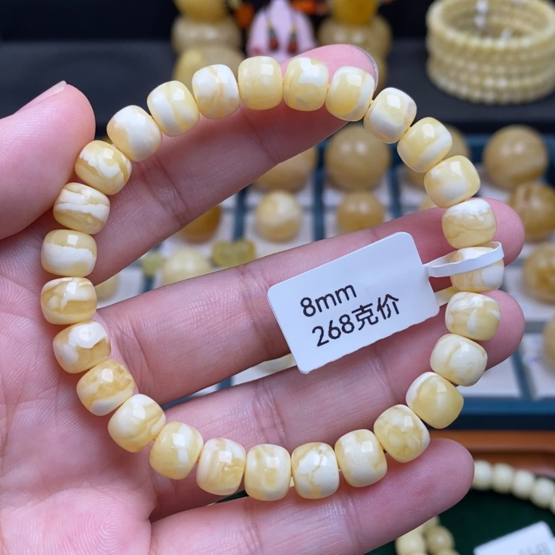 蜜蜡未镶嵌珠宝奇石