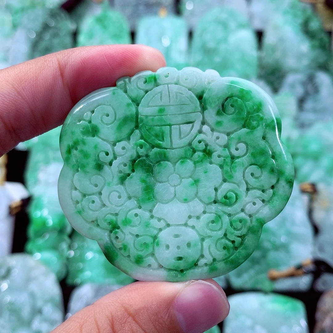 吊坠(不含链)未镶嵌翡翠