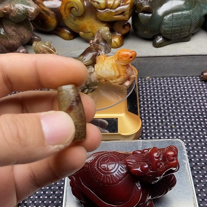 未镶嵌蛇纹石玉颈饰用****9