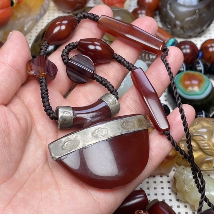 肉***团玛瑙/玉髓颈饰未镶嵌