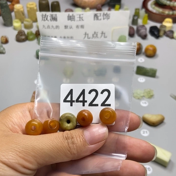 M***O未镶嵌蛇纹石玉颈饰