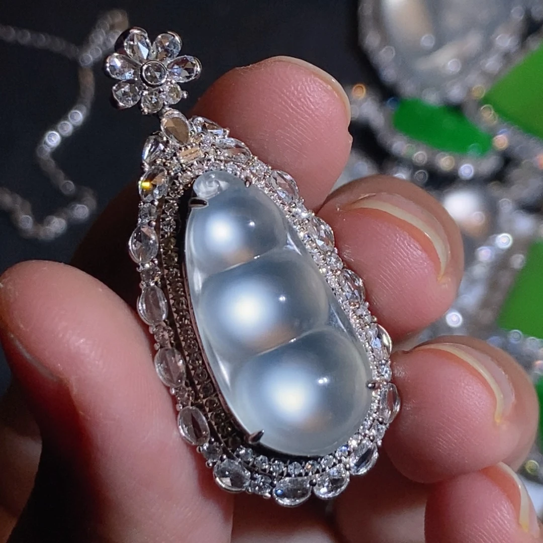 颈饰18K金镶嵌翡翠天然缅甸A货翡翠