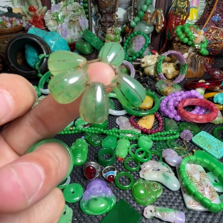吊坠滴血莲花菩提