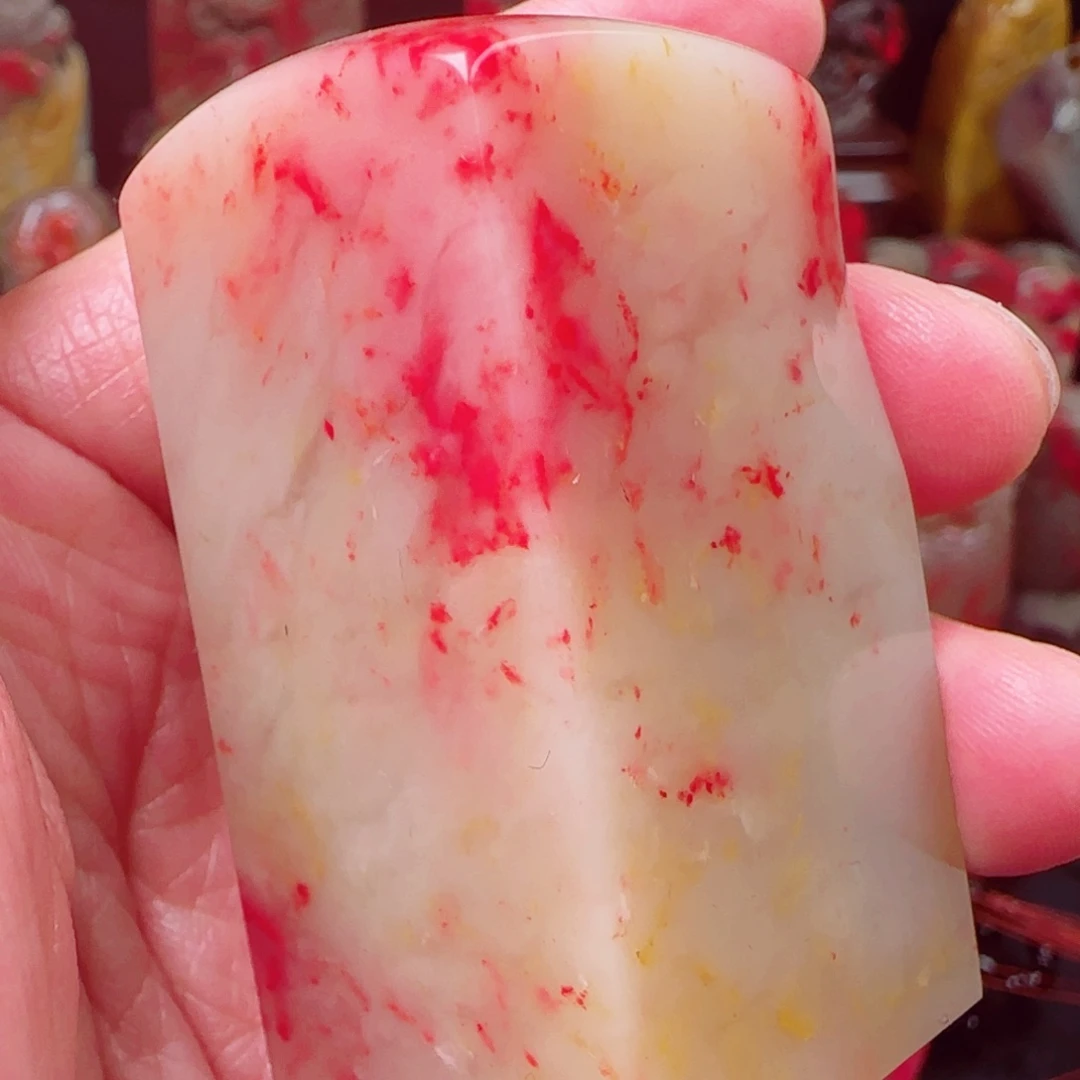 昌化石巴林鸡血石