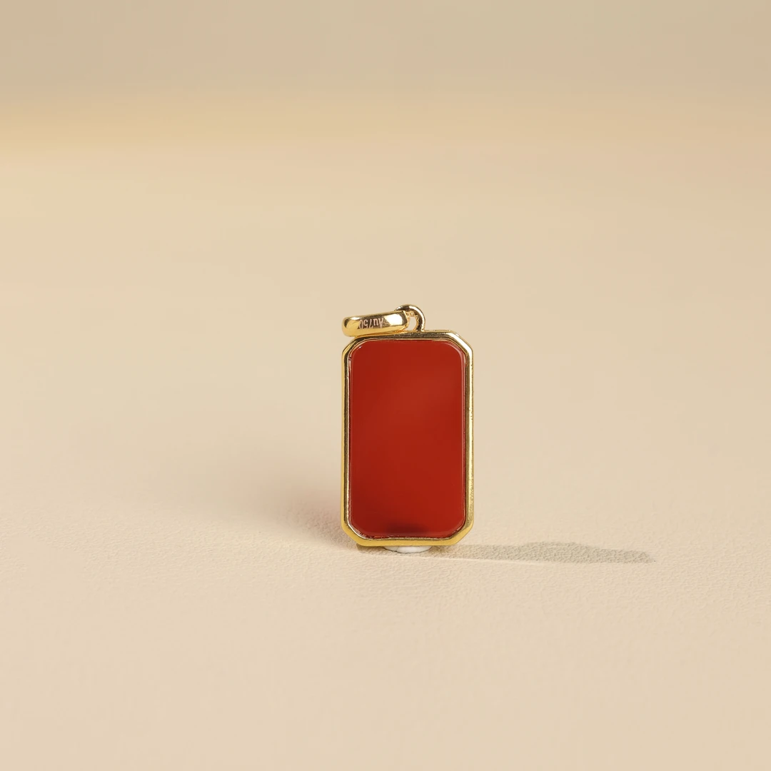 [名珏珠宝]18k金红玛瑙无事牌吊坠-D10139-雨