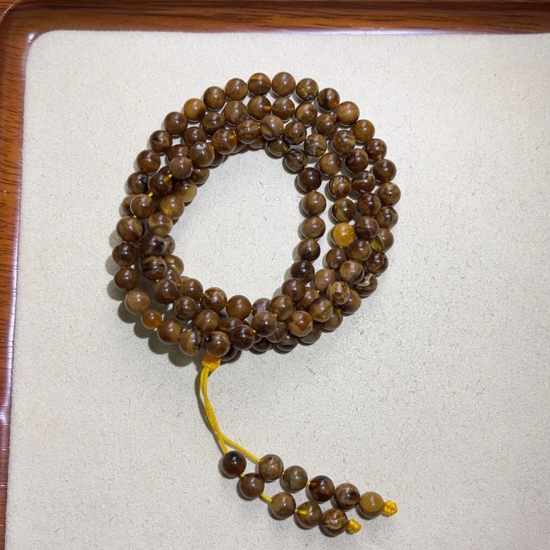 琥珀未镶嵌裸石天然琥珀根珀溶洞卡6mm108。 18克价