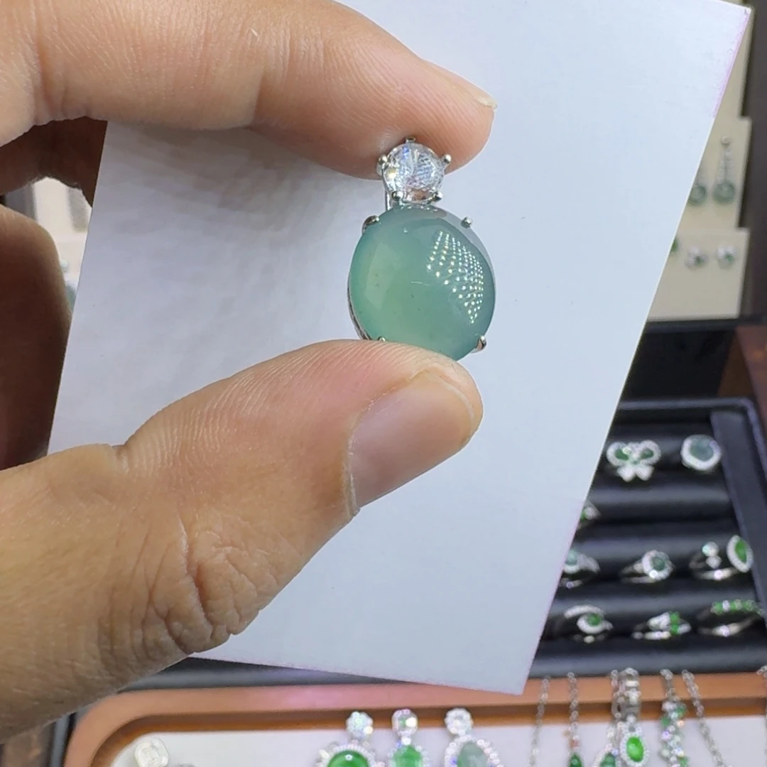 翡翠未镶嵌颈饰222