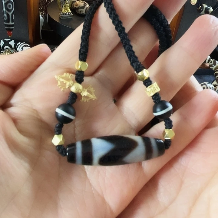 玛瑙/玉髓颈饰未镶嵌合金