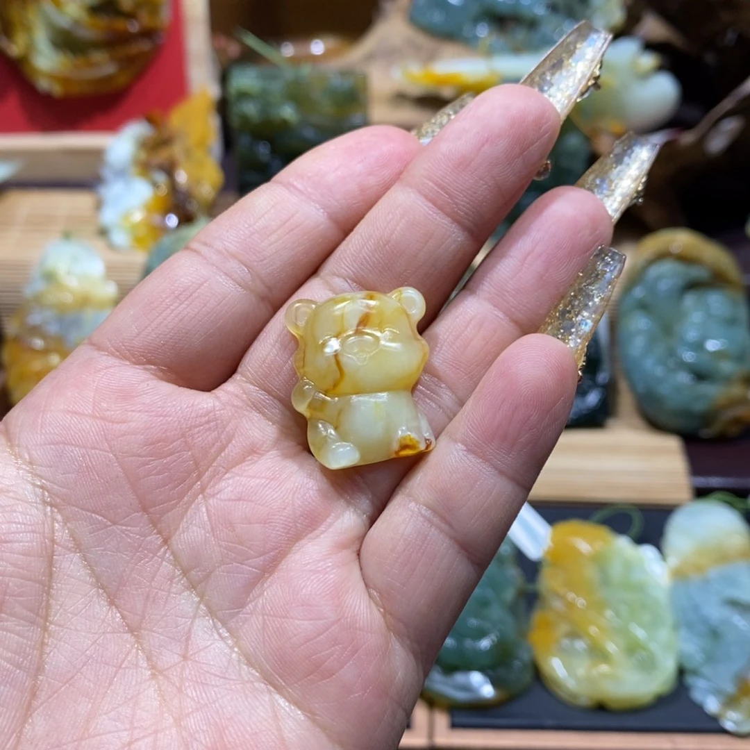 蛇纹石玉颈饰未镶嵌