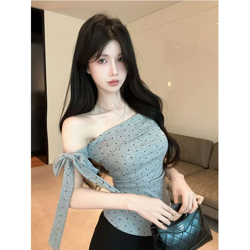 2025年夏季新款波点绑带斜肩性感收腰显瘦T恤上衣半身裙裤两件套