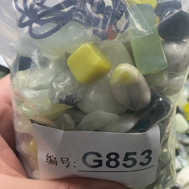 岫玉鱼缸石未镶嵌