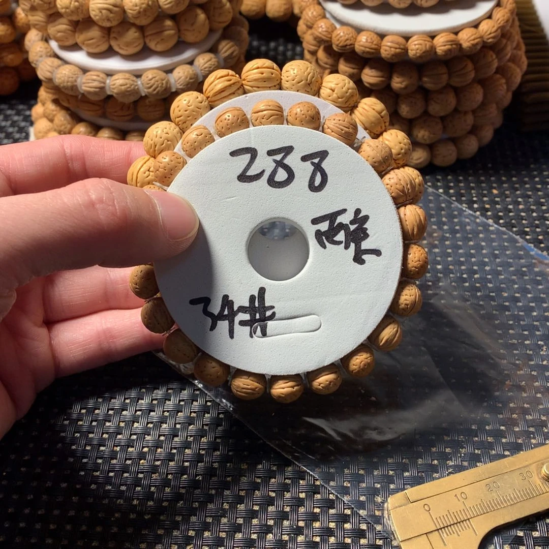 J***+手串桃核34号链接，