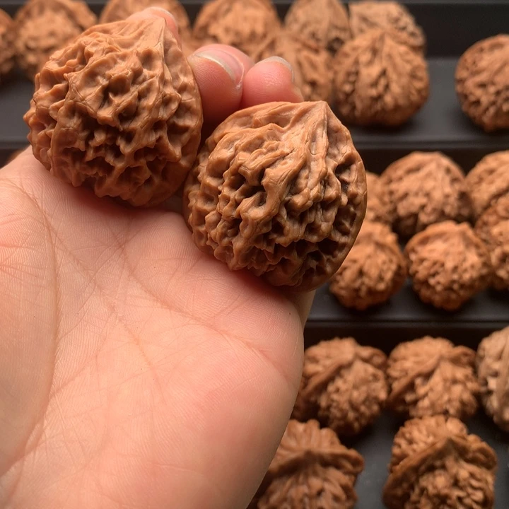 吊坠文玩核桃秦岭山脉野生核桃官帽