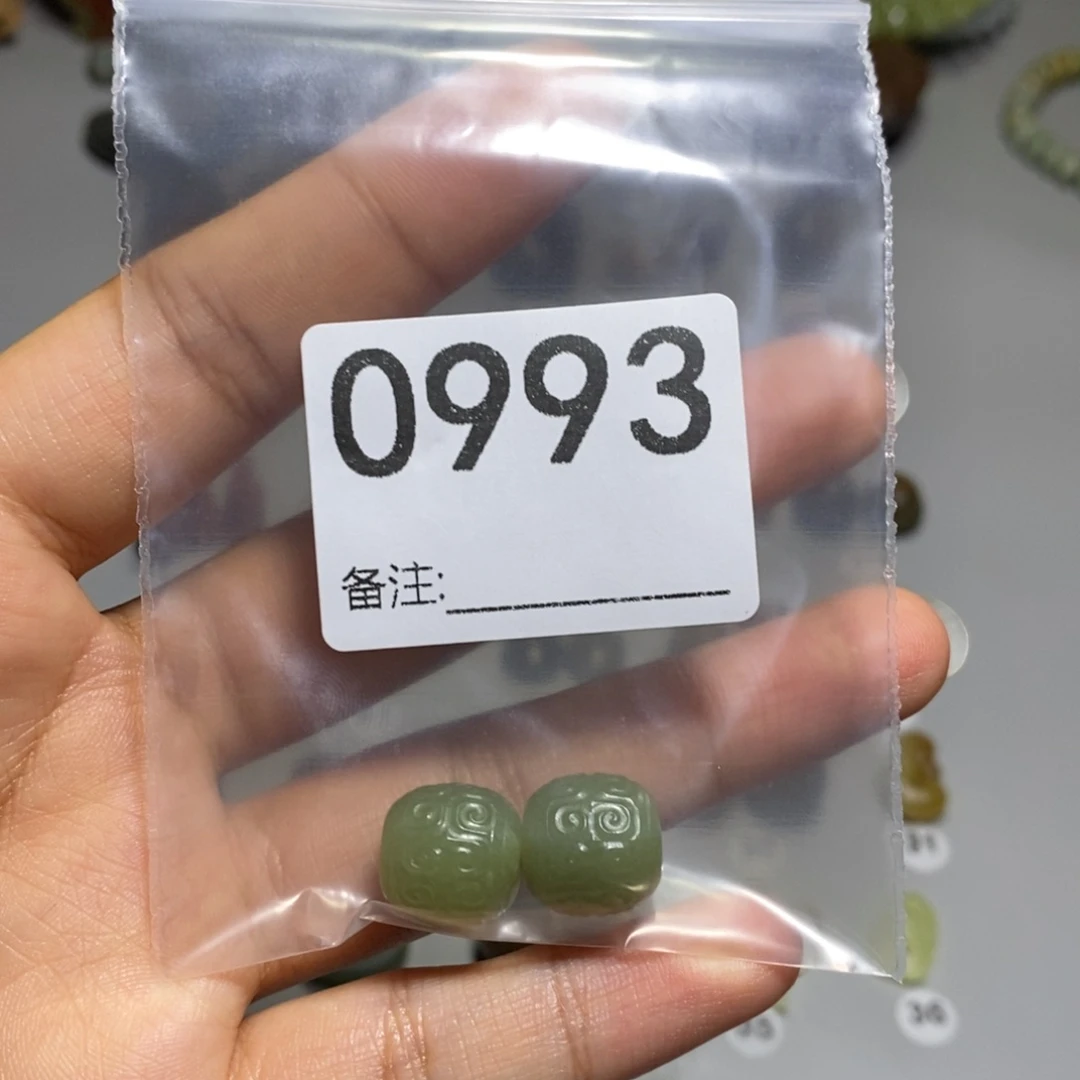 颈饰未镶嵌岫岩河磨玉（透闪石质玉）小*